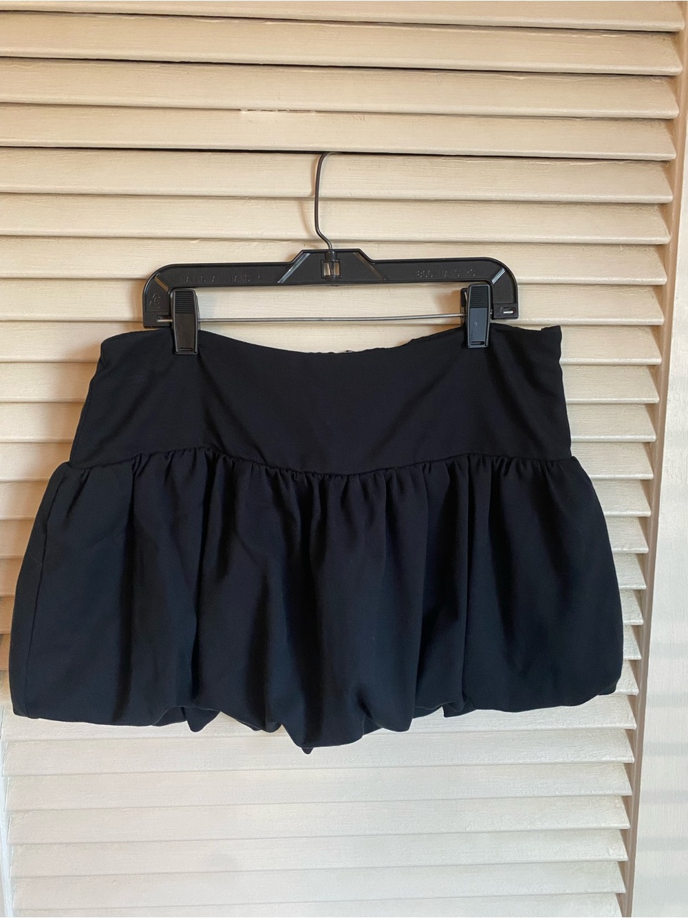 Lowrise Hollister Black Bubble Skort